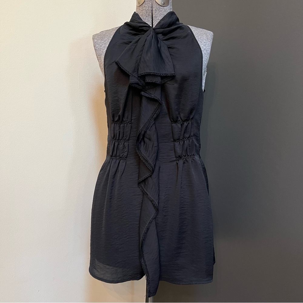 Sleeveless draped blouse shirt dress with ruffles and zip back